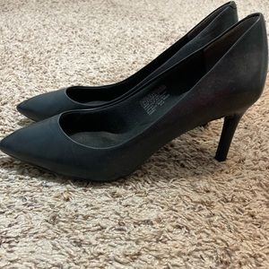 Rockport Black Leather Pumps Work Heels 6
